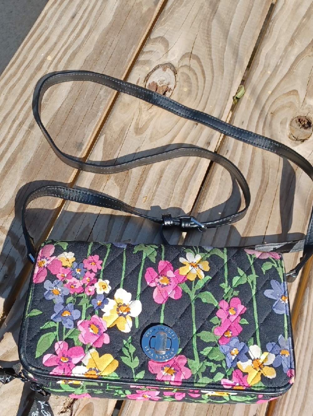 Vera Bradley quilted floral wildflower garden print Turnlock Crossbody purse bag